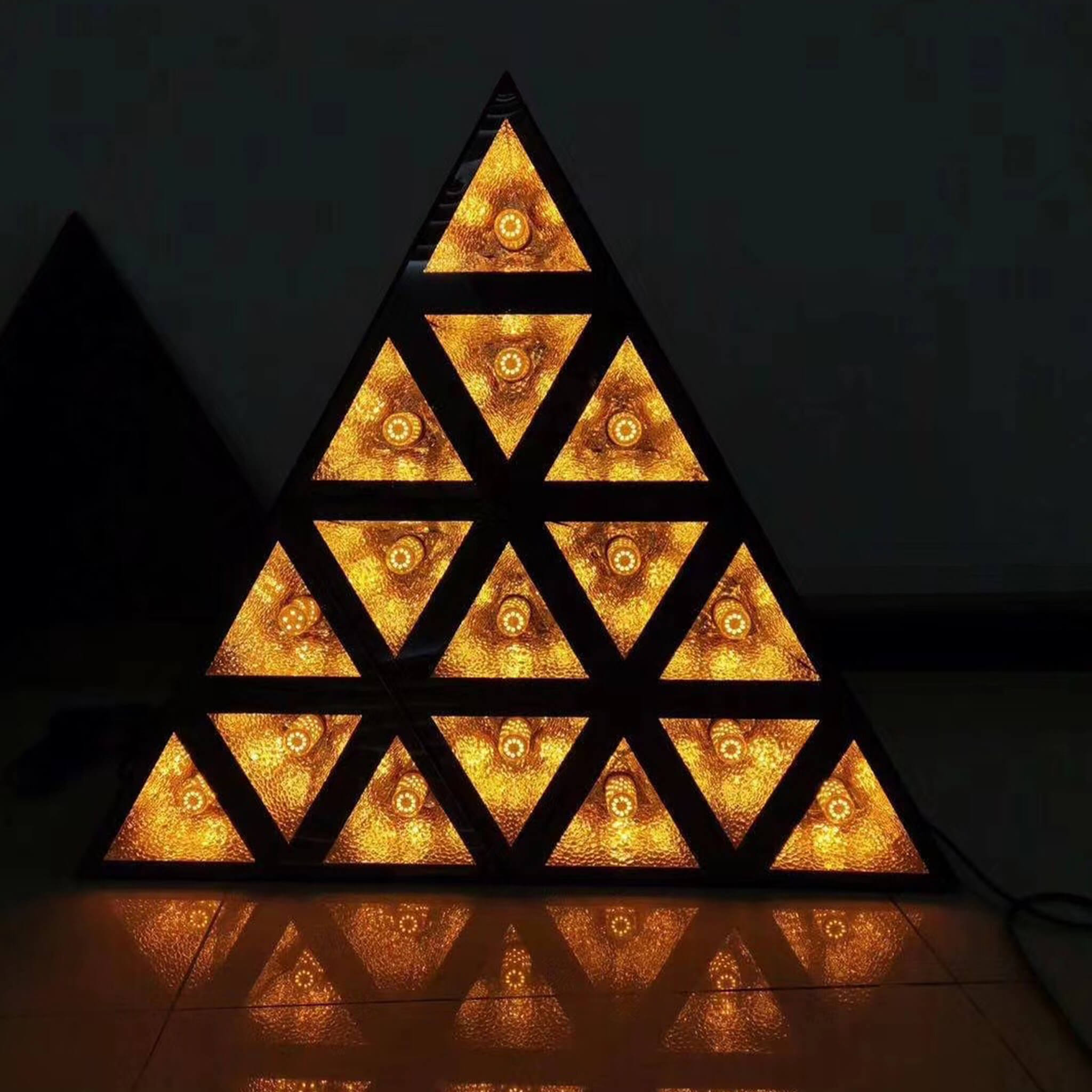 LED 16 triangle lights